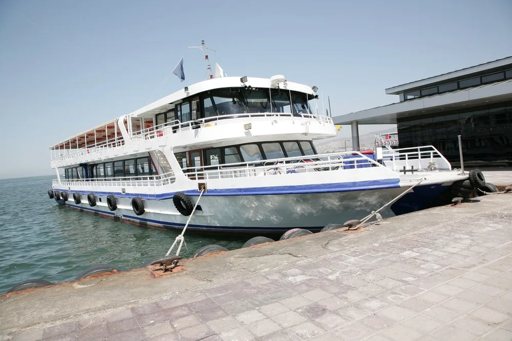 Main Street Lake Cruises