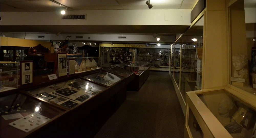 Ralph Foster Museum