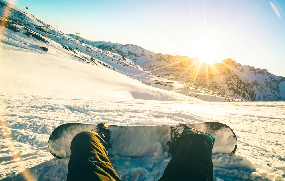 Skiing or Snowboarding in Aspen (Colorado)
