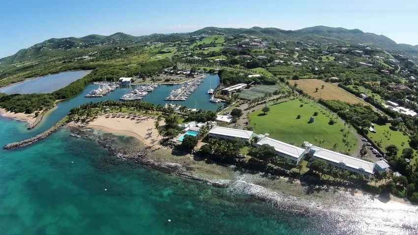 Tamarind Reef Resort