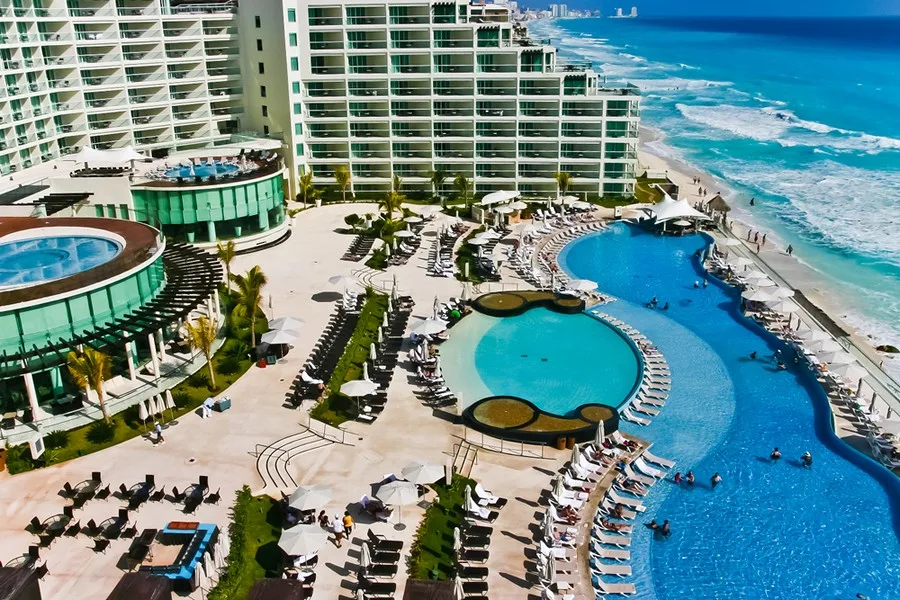 Live Aqua Beach Resort Cancun (Mexico)