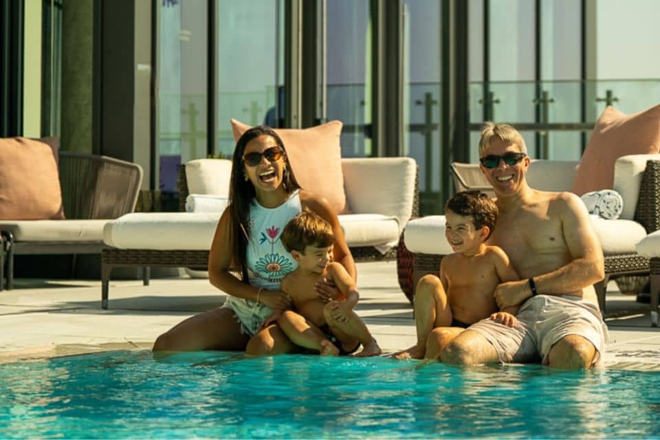 Hotel X Toronto - Faminly Fan 