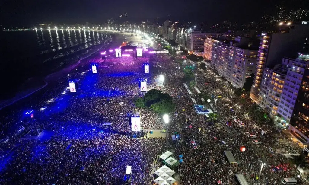 Copacabana & Ipanema Beachefront Concerts