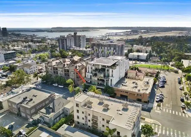 Mini Mansions in Bankers Hill