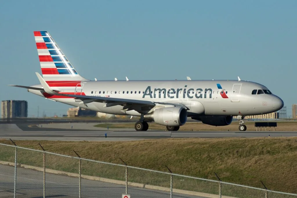 Which Toronto Airport Does American Airlines Operate From