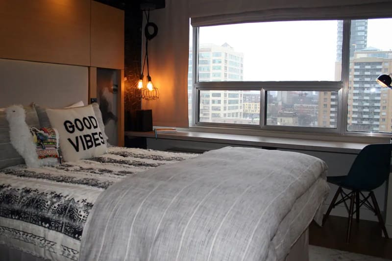 Bond Place Hotel,Toronto