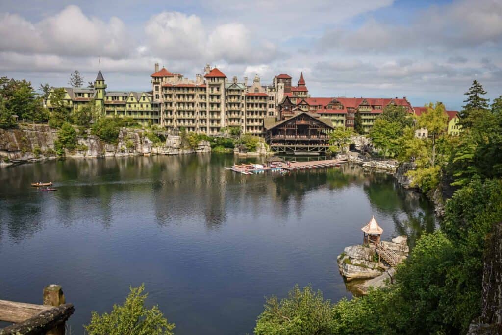 Mohonk Mountain House - New York Scenic Retreat 