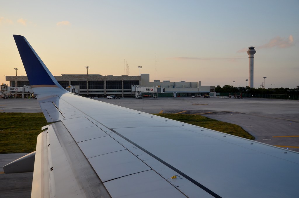 Aeropuerto Cancún, Christian Córdova