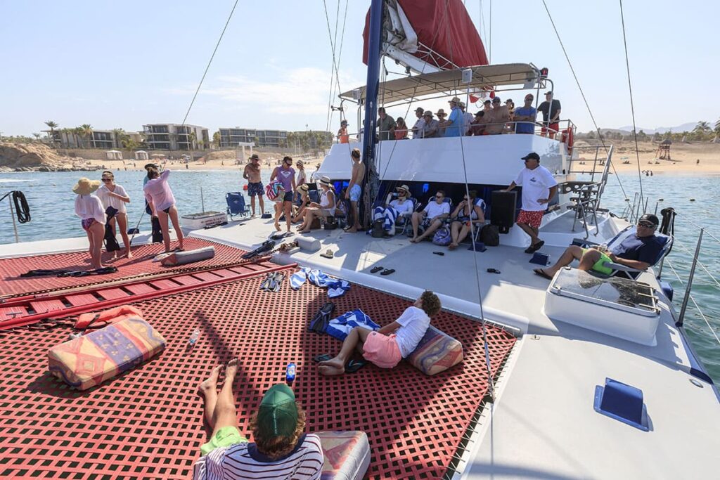 Los Cabos Snorkel Dinner Cruise with Open Bar, Cabo San Lucas