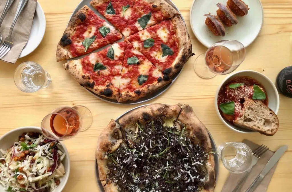 Williamsburg Pizza Restaurant Leo Opens With Pizza and Natural Wine